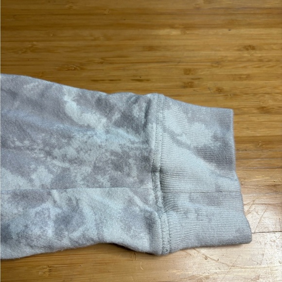 GUC Rails- Theo Gray Tie-Dye Sweatshirt. Size L - Picture 8 of 9